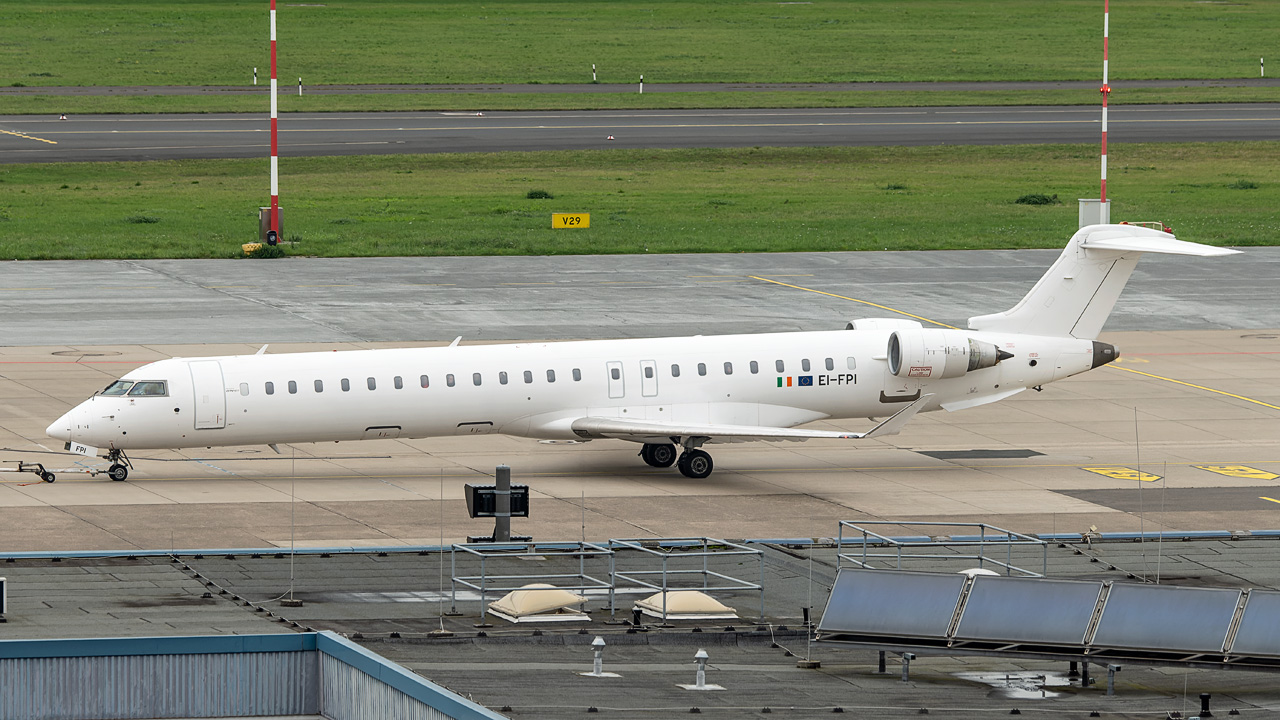 EI-FPI CityJet Bombardier CRJ-900