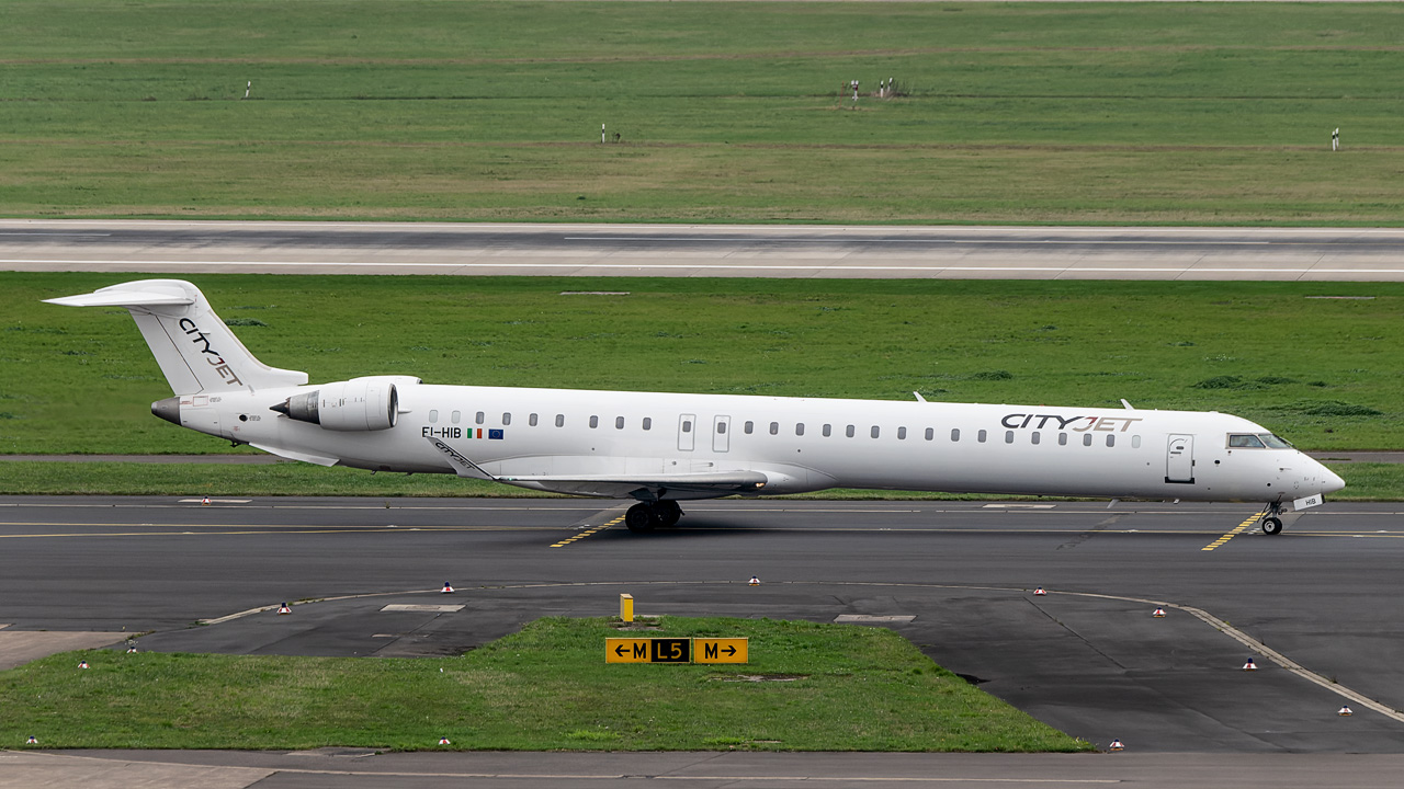 EI-HIÜ CityJet Bombardier CRJ-900