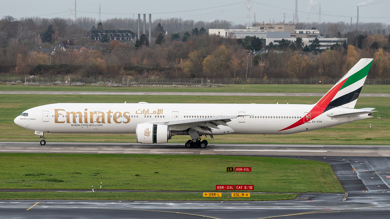 A6-EGN Emirates Boeing 777-300(ER)