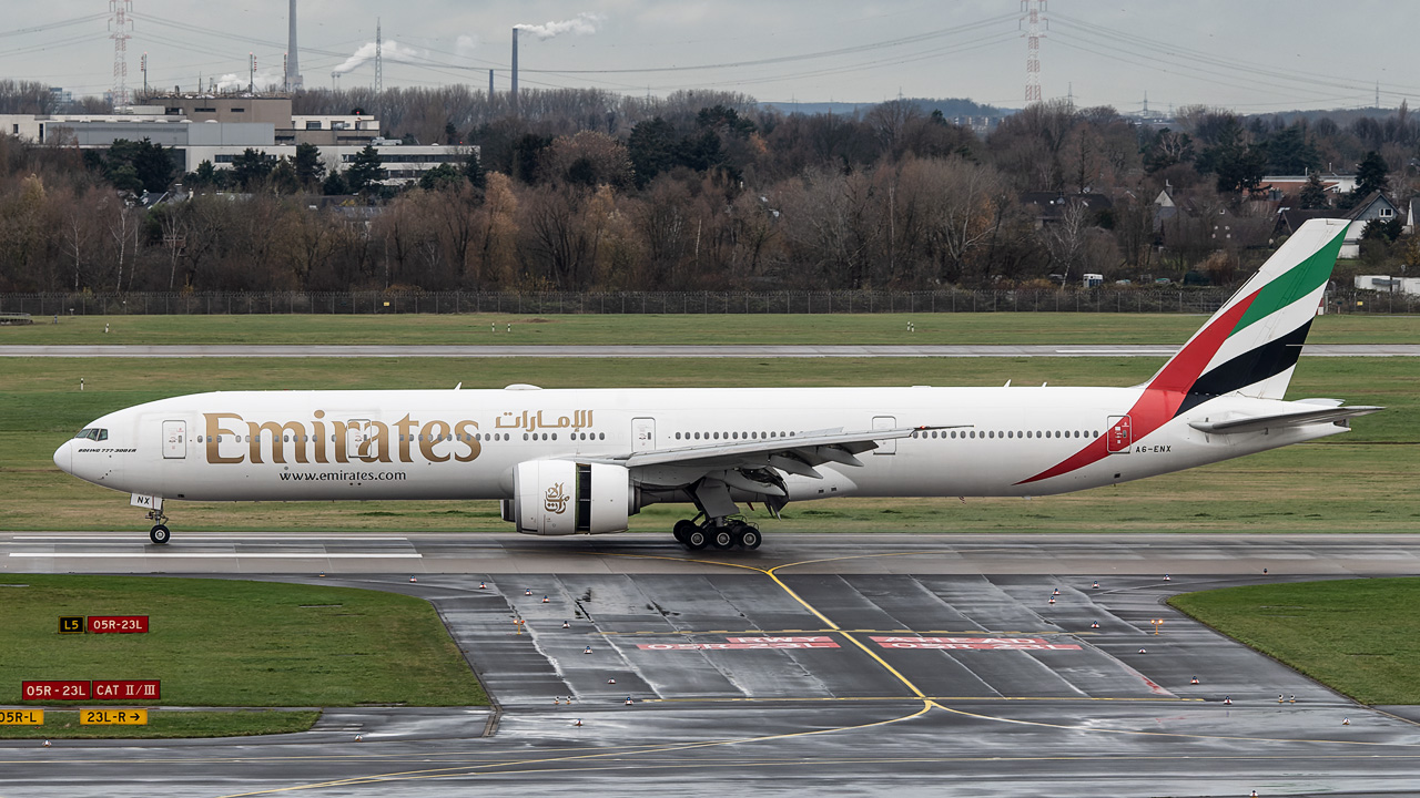 A6-ENX Emirates Boeing 777-300(ER)