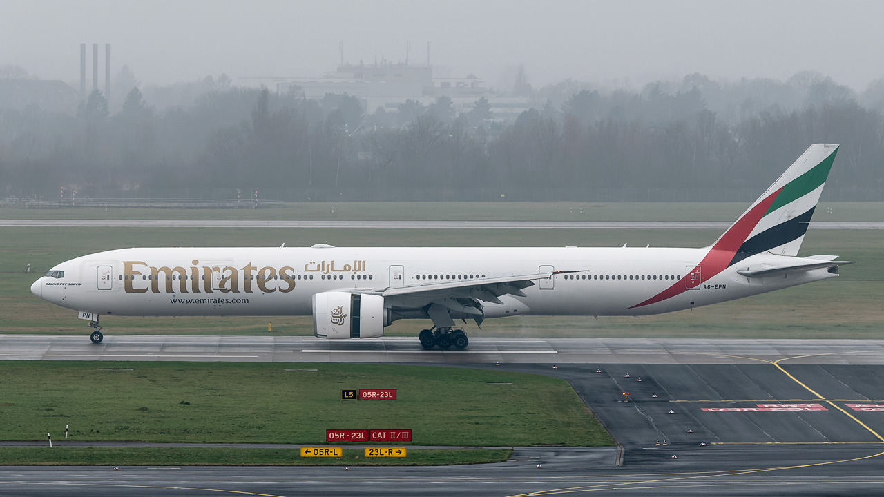 A6-EPN Emirates Boeing 777-300(ER)