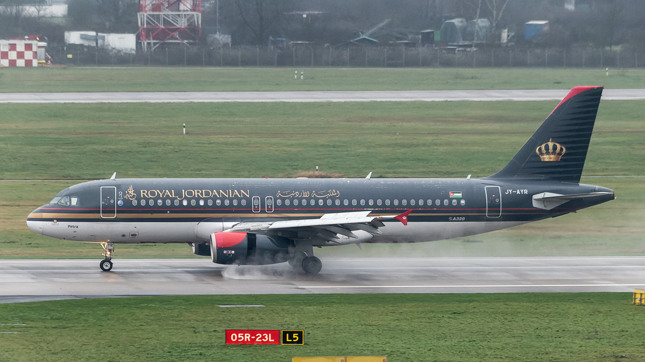 JY-AYR Royal Jordanian Airbus A320-200