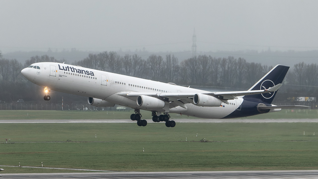 D-AIFD Lufthansa Airbus A340-300