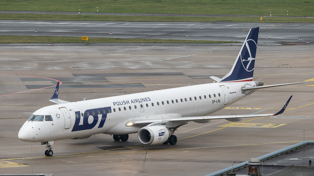 SP-LNL LOT Polish Airlines Embraer ERJ-195