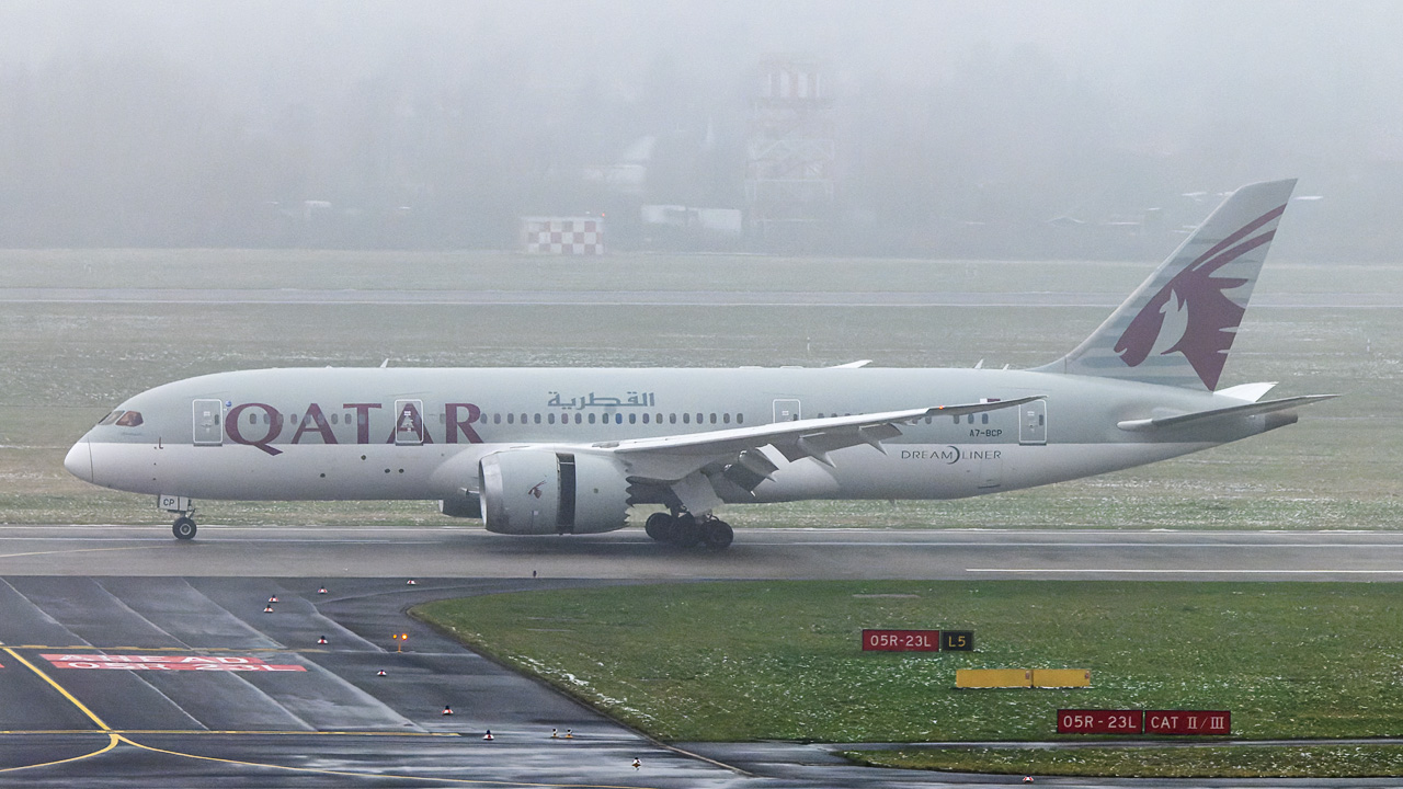 A7-BCP Qatar Airways Boeing 787-8 Dreamliner