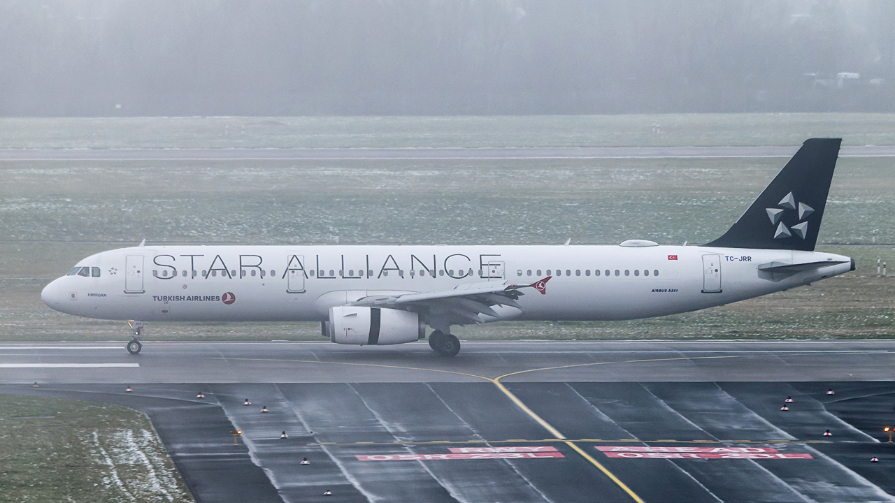 TC-JRR Turkish Airlines Airbus A321-200