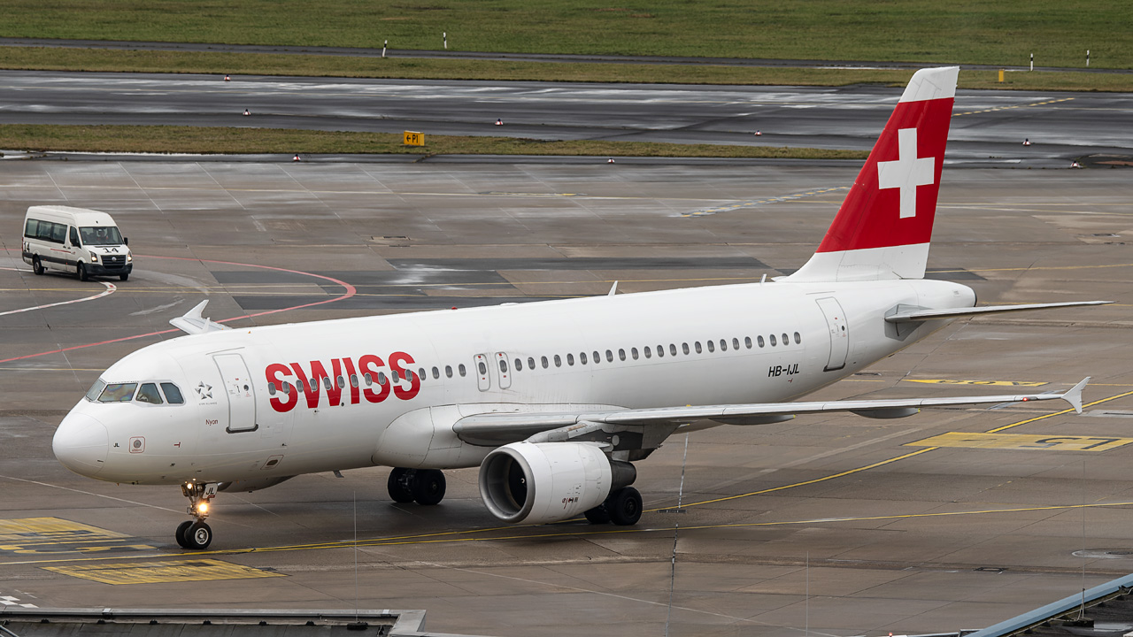 HB-IJL Swiss Airbus A320-200