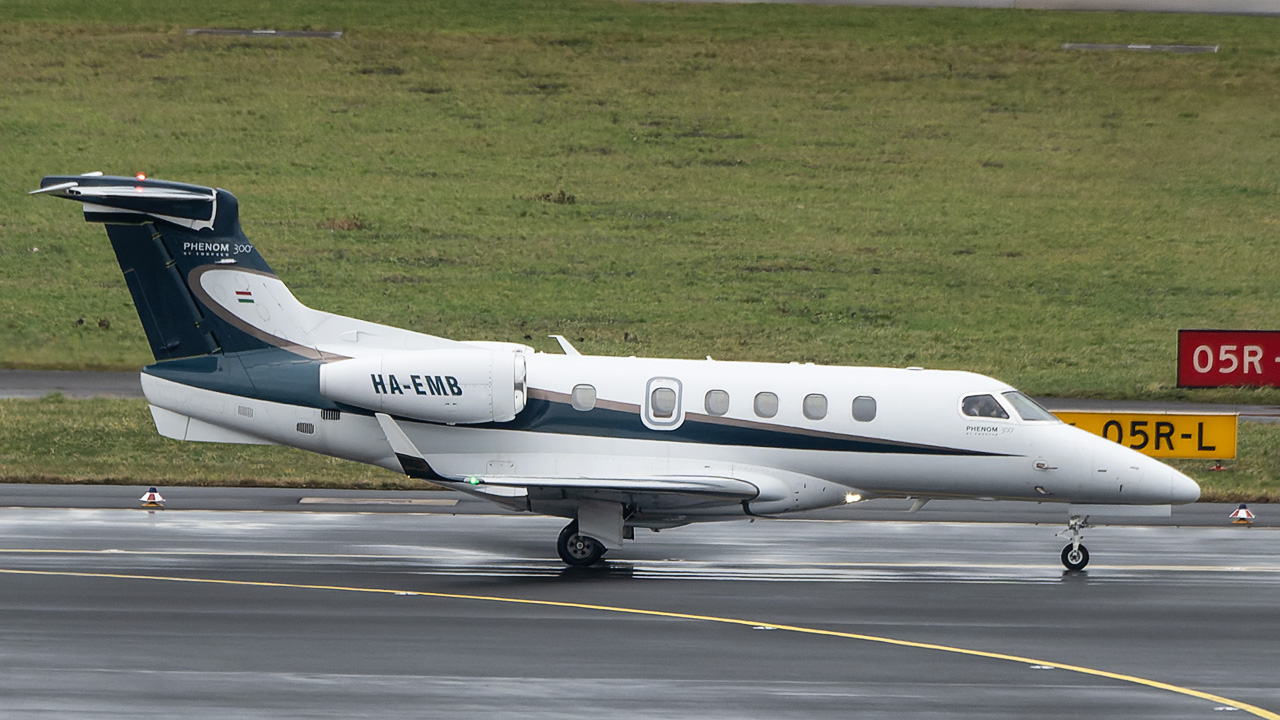 HA-EMB Embraer EMB-505 Phenom 300