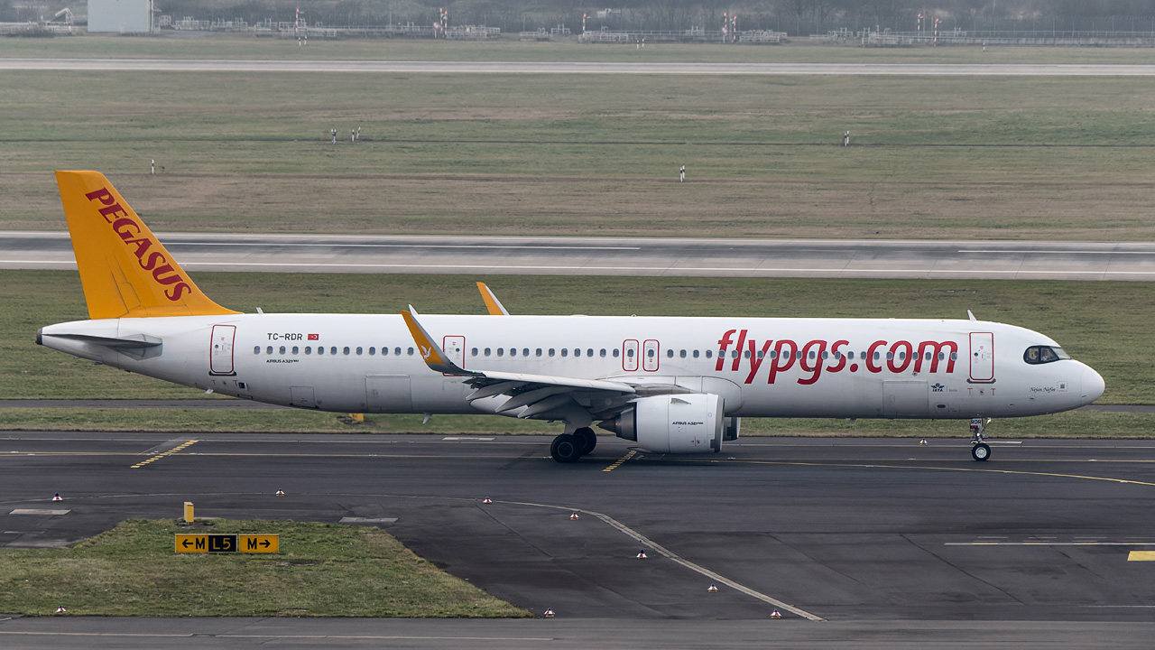 TC-RDR Pegasus Airlines Airbus A321-200neo