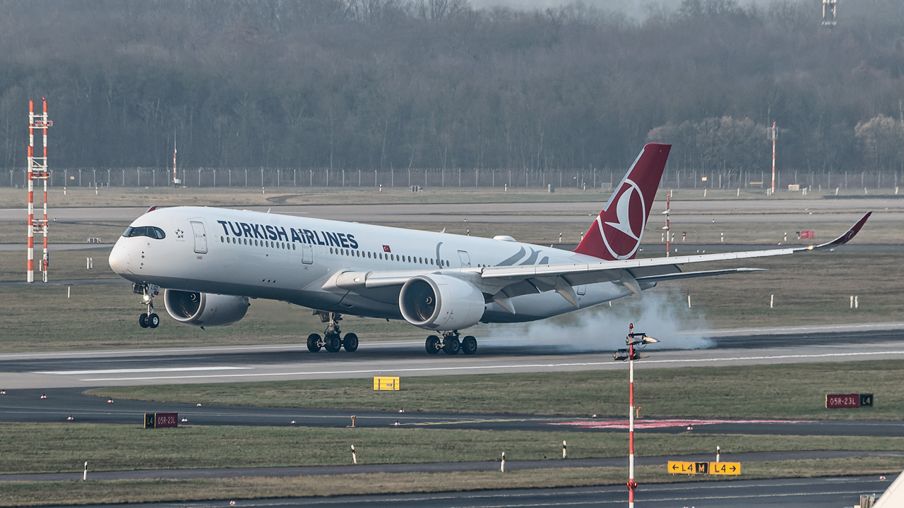 TC-LGD Turkish Airlines Airbus A350-900