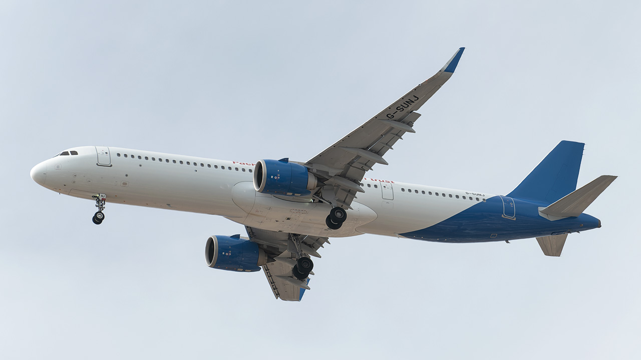 G-SUNJ Jet2 Airbus A321-200neo