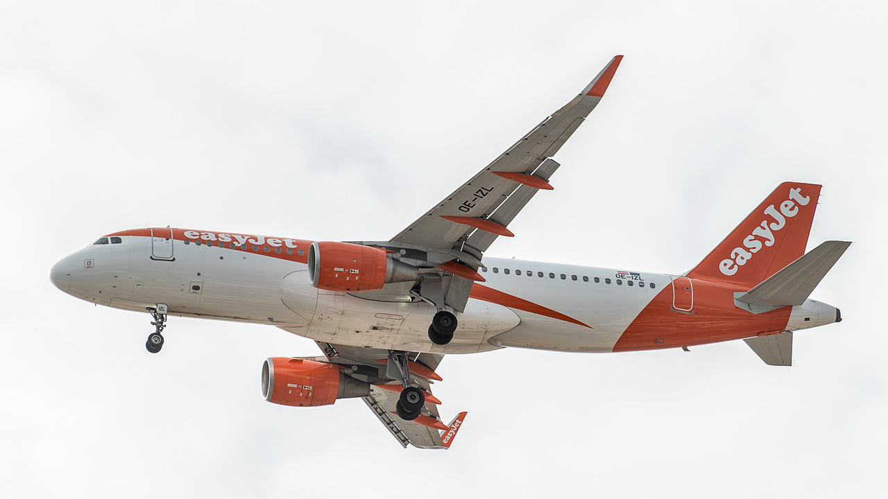 OE-IZL EasyJet Europe Airbus A320-200/S