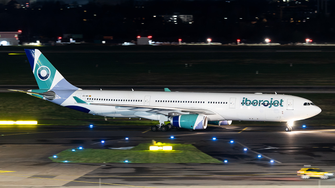 EC-MII Iberojet Airbus A330-300