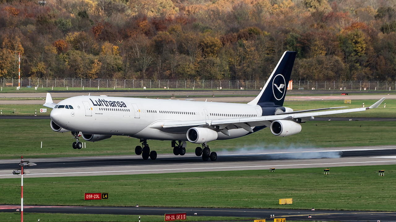 D-AIGO Lufthansa Airbus A340-300