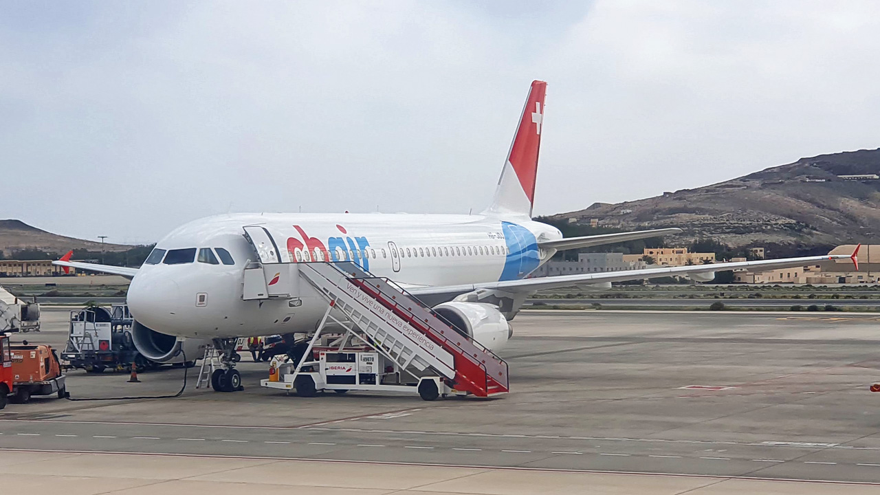 HB-JOJ Chair Airlines Airbus A319-100