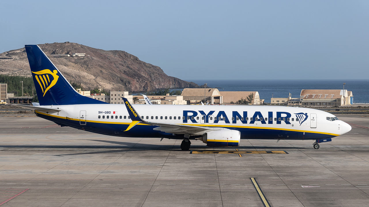 9H-QBD Ryanair (Malta Air) Boeing 737-800