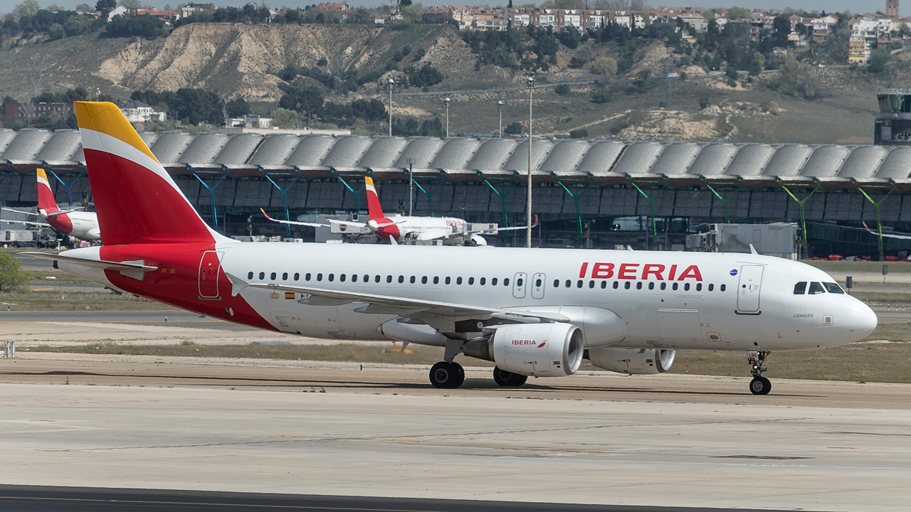 EC-LRG Iberia Airbus A320-200