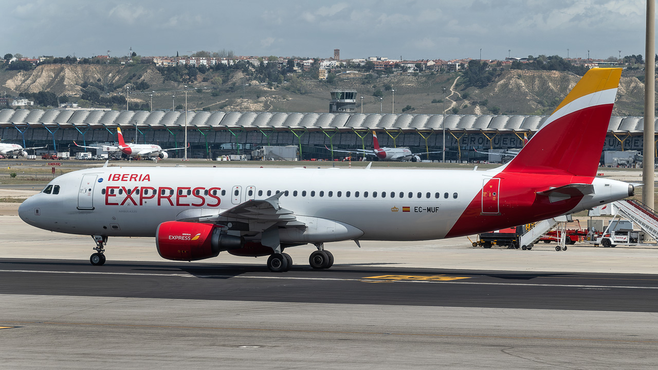 EC-MUF Iberia Express Airbus A320-200