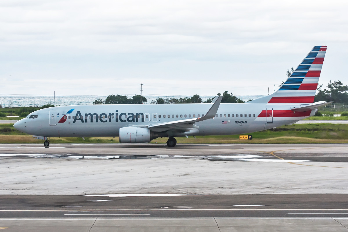 N949AN American Airlines Boeing 737-800