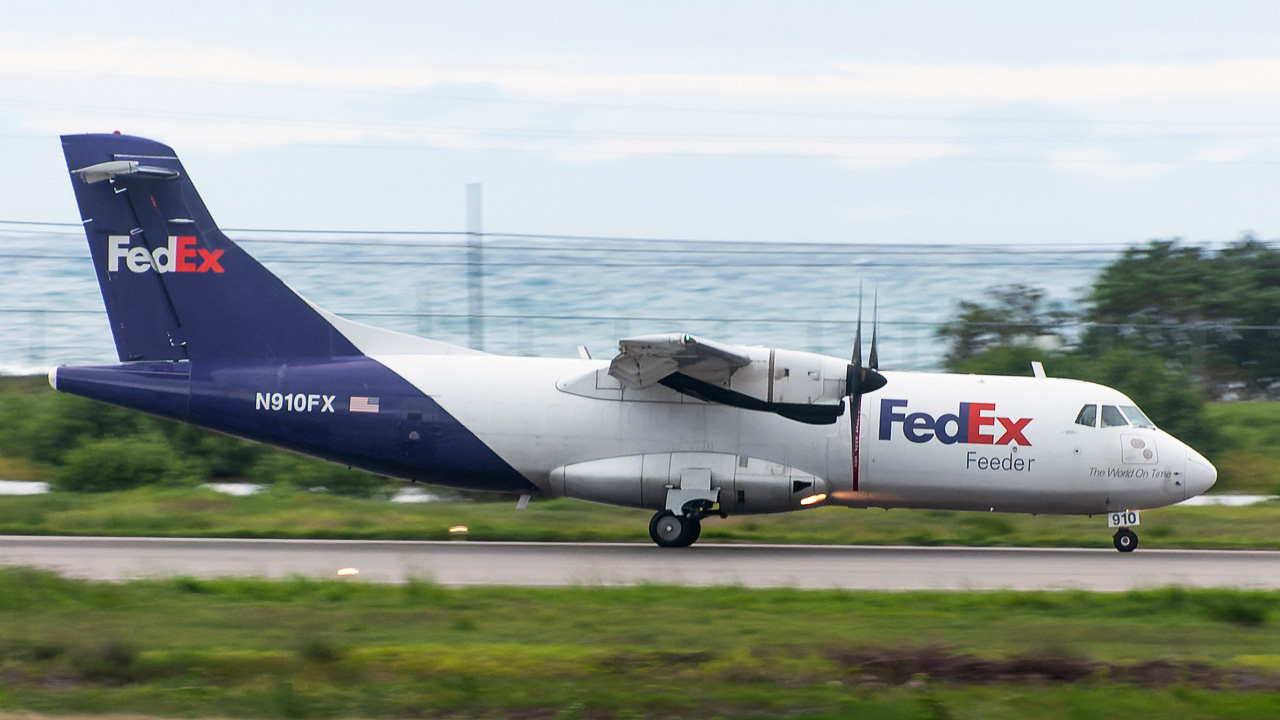 N910FX FedEx ATR42-300(F)