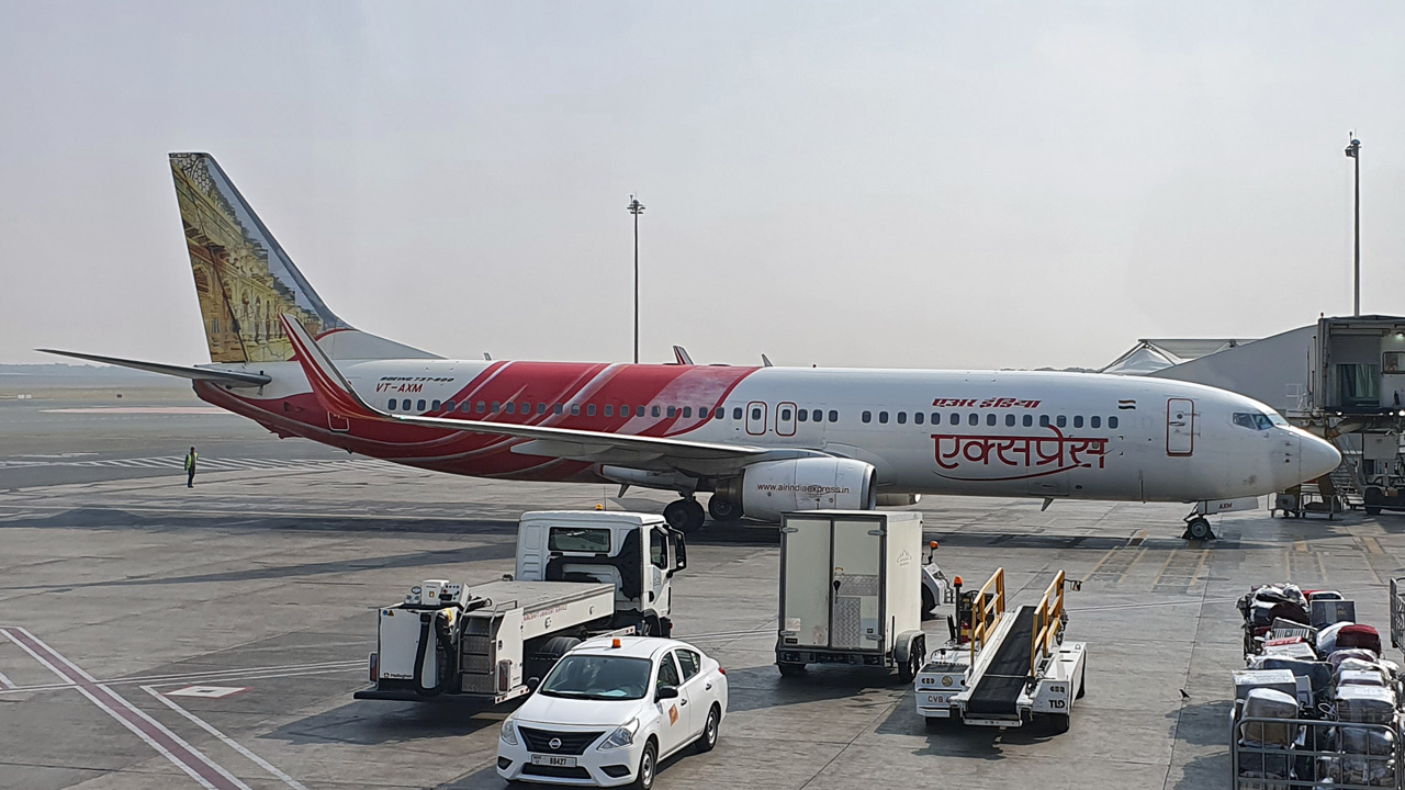 VT-AXM Air India Express Boeing 737-800