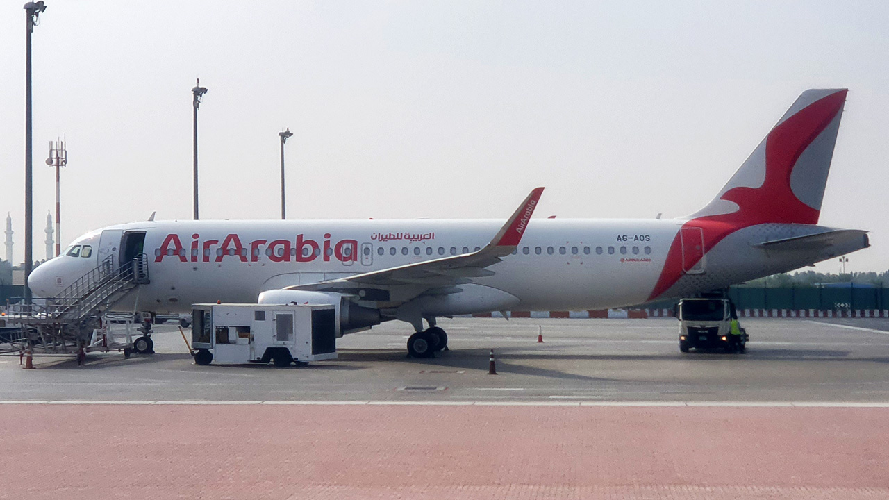 A6-AOS Air Arabia Airbus A320-200