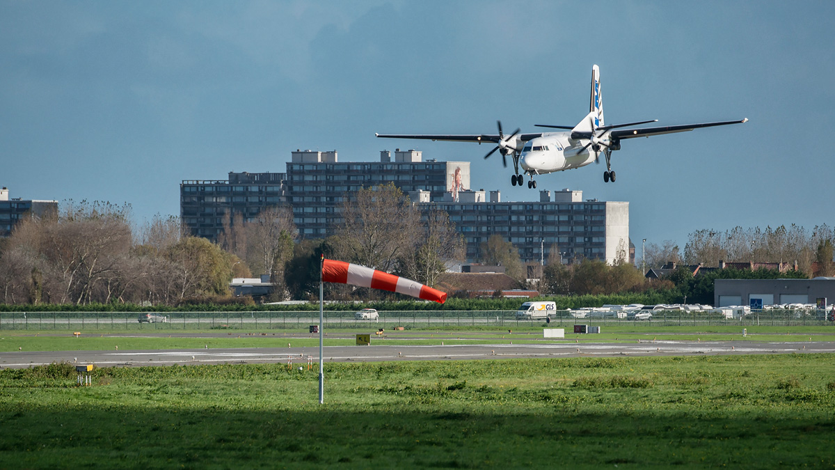 OO-VLS VLM Airlines Fokker F-50