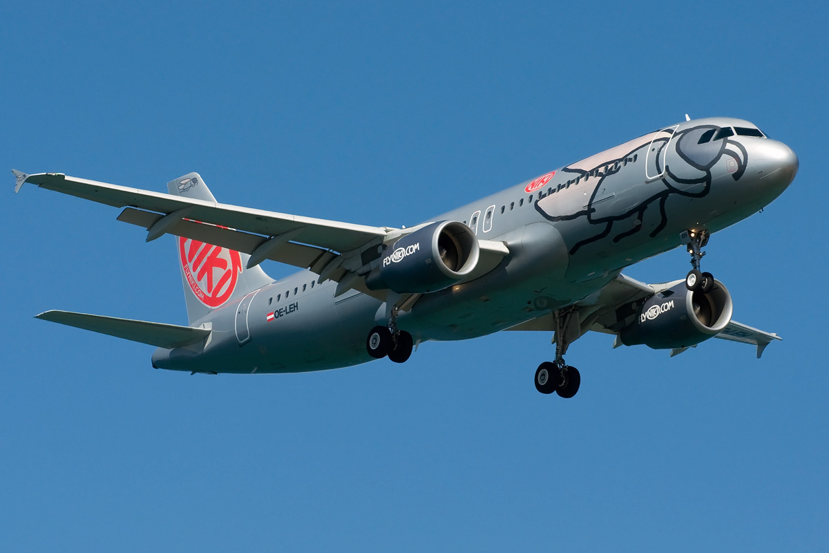 OE-LEH Niki Airbus A320-200