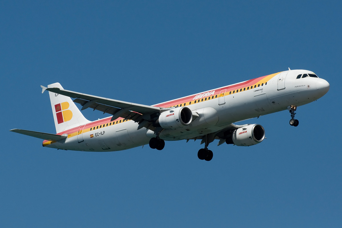 EC-ILP Iberia Airbus A321-200