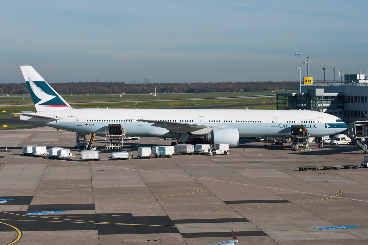 B-KPC Cathay Pacific Airways Boeing 777-300(ER)