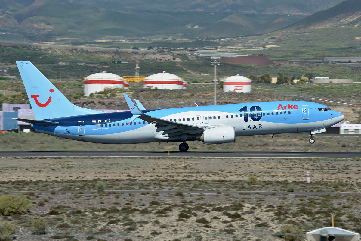 PH-TFC Arkefly Boeing 737-800