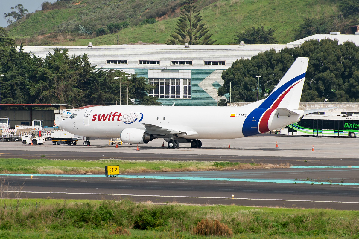 EC-MIE Swiftair Boeing 737-400(SF)