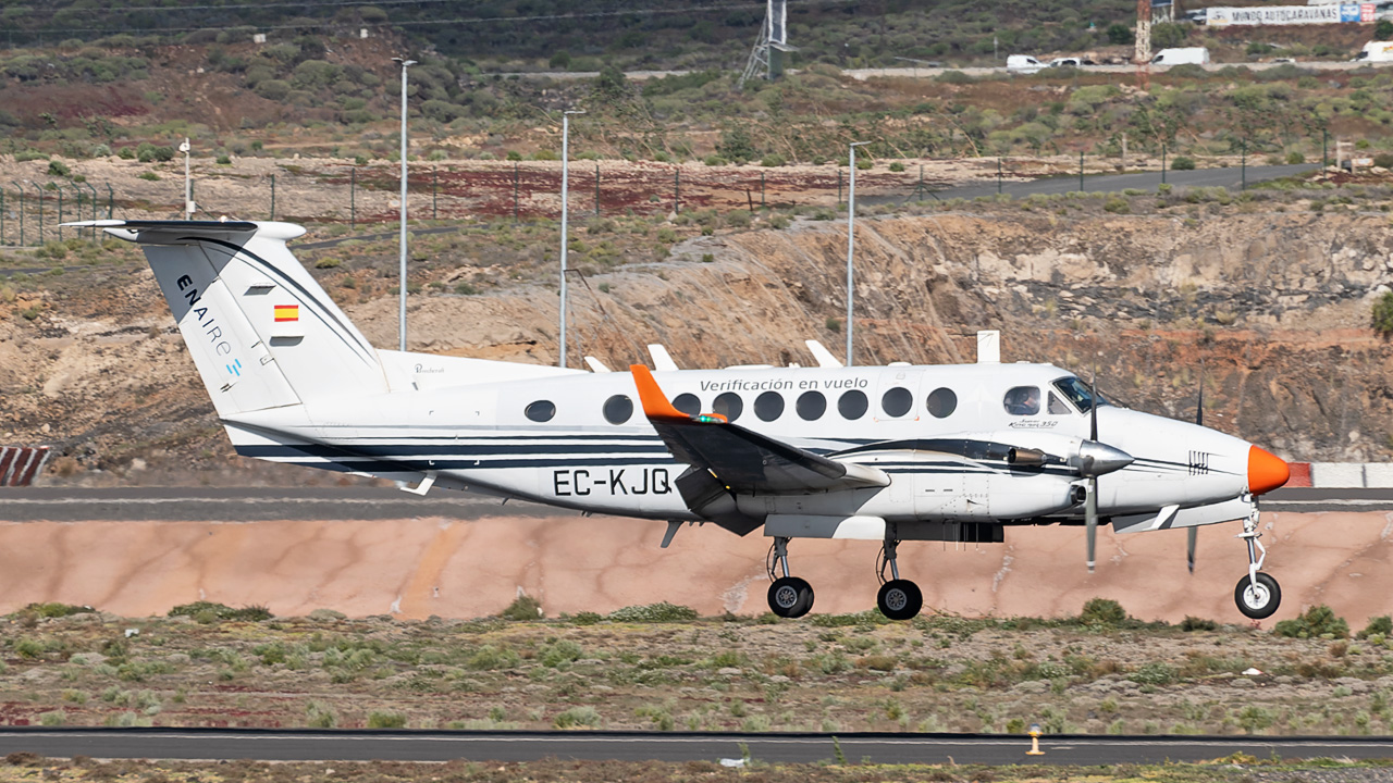 EC-KJQ SENASA Beechcraft B300 Super King Air 350