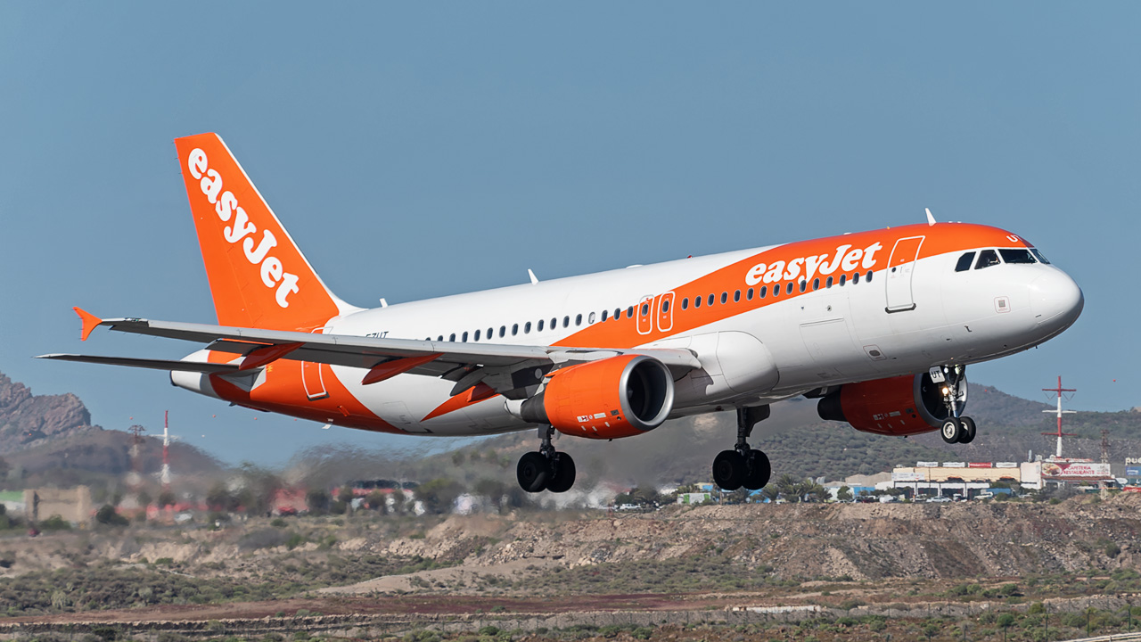 G-EZUT easyJet Airbus A320-200