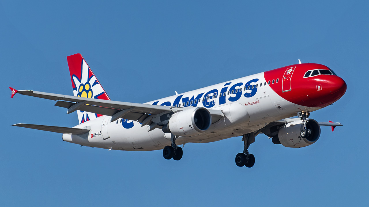 HB-JLS Edelweiss Air Airbus A320-200