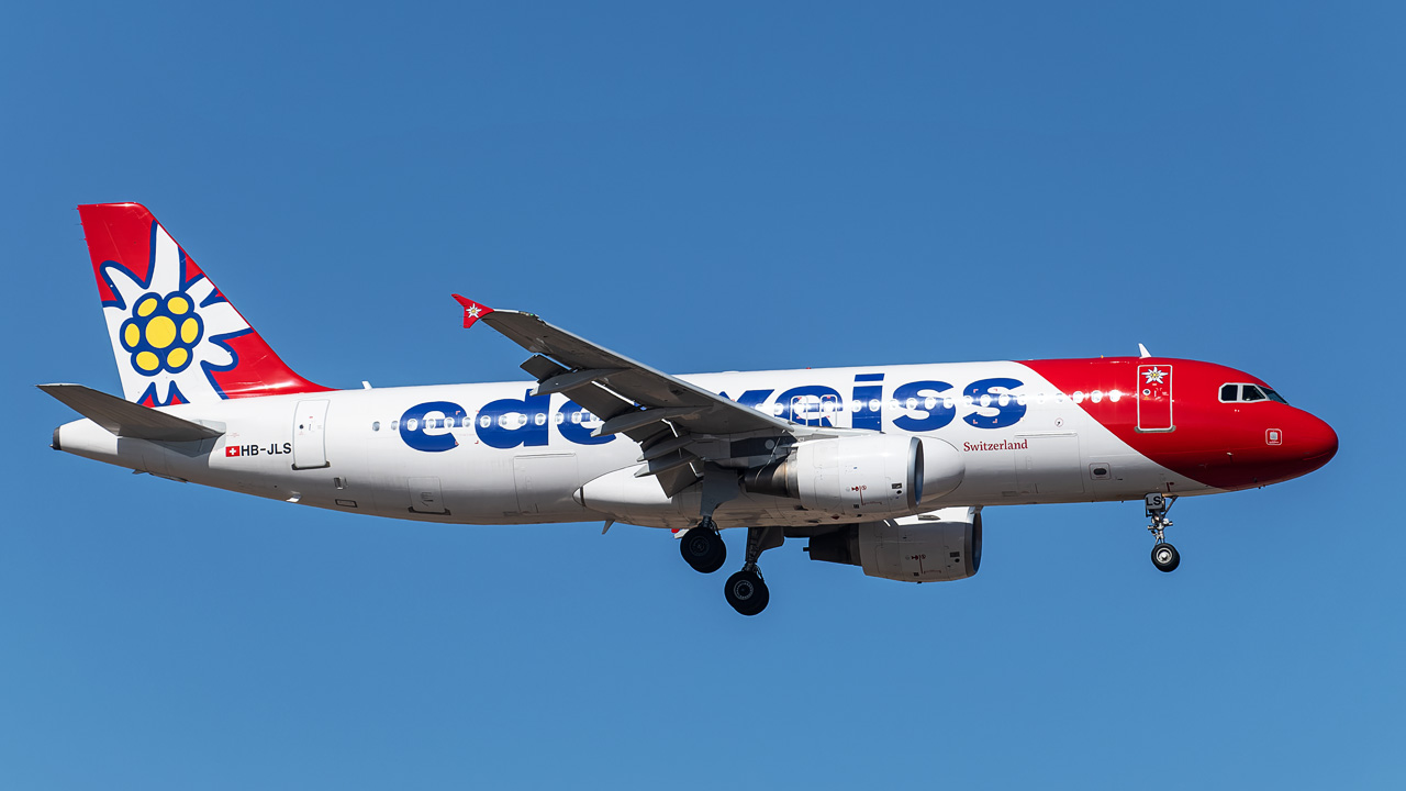 HB-JLS Edelweiss Air Airbus A320-200