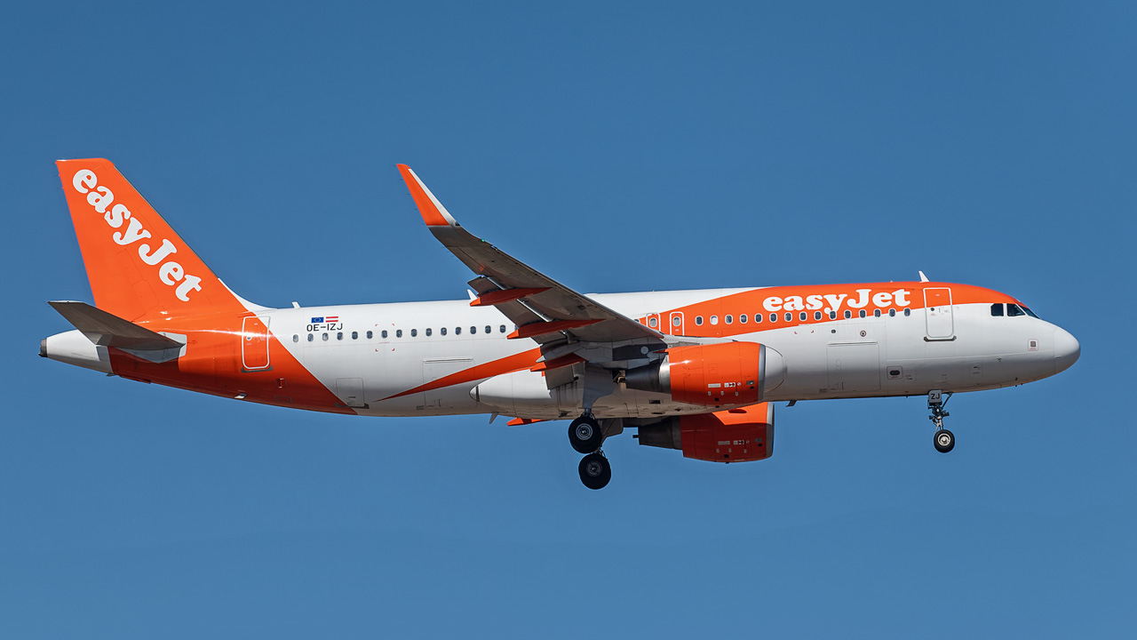 OE-IZJ easyJet Europe Airbus A320-200/S