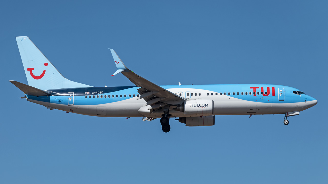 G-FDZD TUI Airways Boeing 737-800