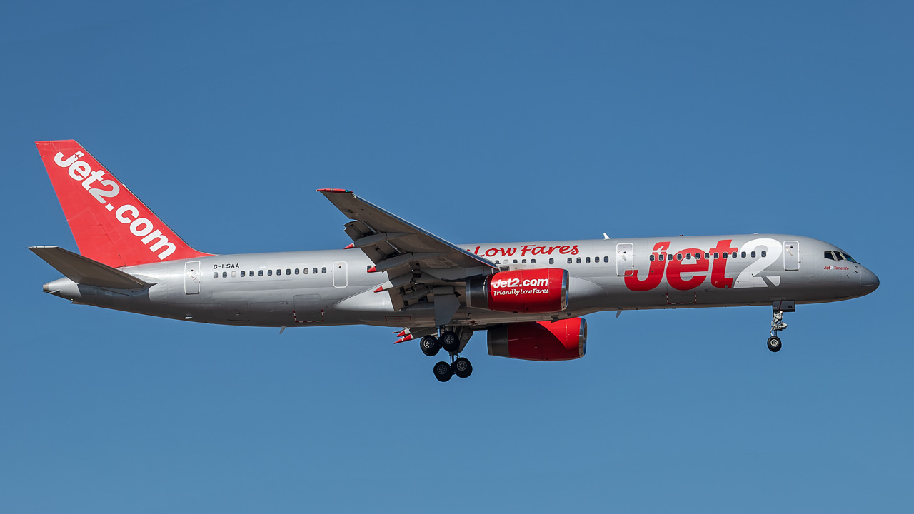 G-LSAA Jet2 Boeing 757-200